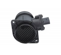 Витратомір повітря (в корпусі, OE= 028906461) VW Transporter T4 / Фольксваген Транспортер Т4 2.5TDI 1990-2003 18065 KAMOKA (Польща)