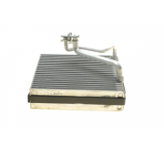 Випарник кондиціонера (245х240х60) Volkswagen Passat B6 / Фольксваген Пассат Б6 2005-2010 1986AD4001 BOSCH (Німеччина)