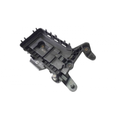 Кріплення акумулятора Volkswagen Passat B6 / Фольксваген Пассат Б6 2005-2010 FP1203100 FPS (Тайвань)