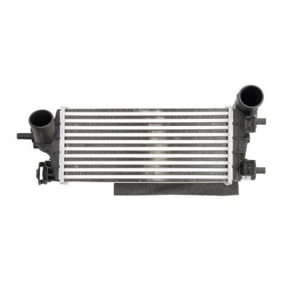 Радиатор интеркулера Ford Connect II 1.0 (бензин) 2013- 30926 NRF (Нидерланды)