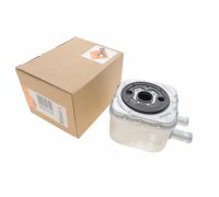 Радіатор масляний / теплообмінник (75x95x100) Volkswagen Passat B6 / Фольксваген Пассат Б6 3.2FSI / 3.6FSI 2005-2010 31179 NRF (Нідерланди)