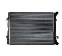 Радиатор охлаждения Volkswagen Sharan / Фольксваген Шаран 1.9TDI 1995-2010 53022 NRF (Нидерланды)