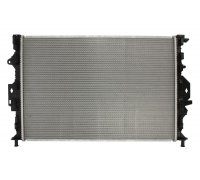 Радіатор охолодження Ford C‑MAX 2 / Форд С Макс 2 1.6 (бензин) / 2.0TDI 2010–2019 66857 NISSENS (Данія)