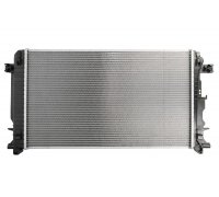 Радиатор охлаждения (АКПП) MB Sprinter 907 / 910 2018- 733147 VALEO (Франция)