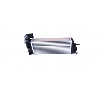 Радиатор интеркулера Ford Connect II 1.5 EcoBlue / 1.5TDCi / 1.6TDCi 2013- 818604 VALEO (Франция)