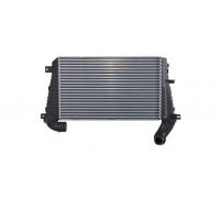 Радіатор інтеркулера Opel Zafira B / Опель Зафіра Б 1.9CDTI 2005–2015 818615 VALEO (Франція) 