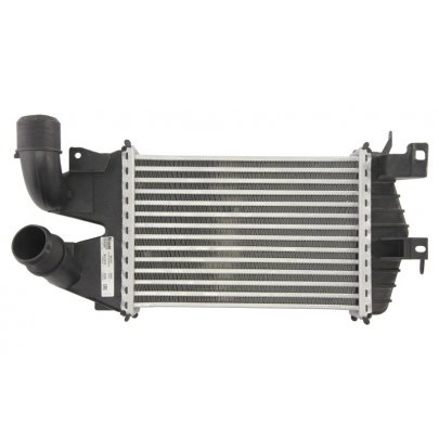 Радіатор інтеркулера Opel Zafira B / Опель Зафіра Б 1.9CDTI 2005–2015 96370 NISSENS (Данія)