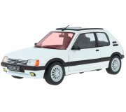 Peugeot 205 1983-1998 Лобовое стекло 5180T Benson (КНР)