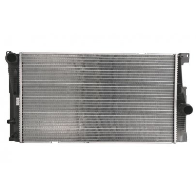 Радиатор охлаждения (600x328x32mm) BMW 5 F10/F11 / БМВ 5 Ф10/Ф11 2.0 (бензин) 2009-2017 60836 NISSENS (Дания)