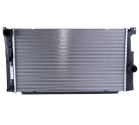 Радиатор охлаждения (600x328x32mm) BMW 5 F10/F11 / БМВ 5 Ф10/Ф11 2.0 (бензин) 2009-2017 60842 NISSENS (Дания)