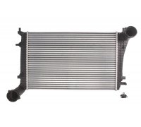 Радіатор інтеркулера (двигун BLS/BSU/BMM) VW Caddy III 1.9TDI/2.0TDI 103kW 04-10 DAA010TT THERMOTEC (Польща)