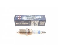 Свеча зажигания Fiat Ducato / Citroen Jumper / Peugeot Boxer 2.0 (бензин) 1994-2006 0242236618 BOSCH (Гермaния)