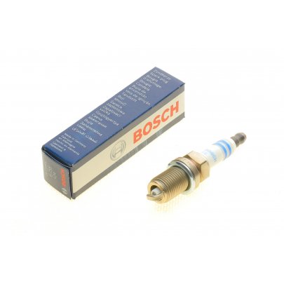 Свічка запалювання Renault Scenic II / Рено Сценік 2 2003-2009 2.0 (бензин) 0242235749 BOSCH (Німеччина)