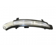 Повторитель поворота на зеркало правый (белый) Skoda Octavia 2 / Шкода Октавия 2 2004-2013 3T0949102T STARLINE (Чехия)