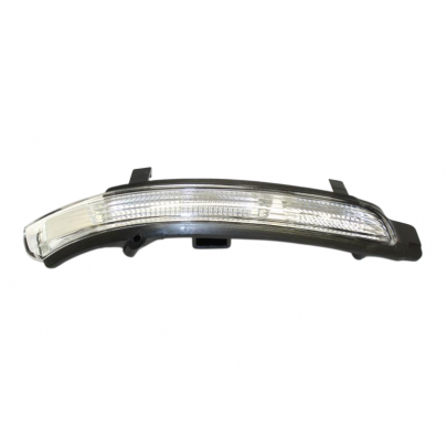 Повторитель поворота на зеркало правый (белый) Skoda Octavia 2 / Шкода Октавия 2 2004-2013 3T0949102T STARLINE (Чехия)