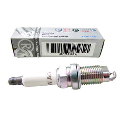 Свічка запалювання (двигун: CAXA) Volkswagen Passat B6 / Фольксваген Пассат Б6 1.4TSI 2005-2010 03F905600A VAG (Німеччина)