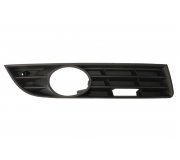 Решетка бампера правая (под противотуманку) Volkswagen Passat B6 / Фольксваген Пассат Б6 2005-2010 6502-07-9540994P BLIC (Польша)