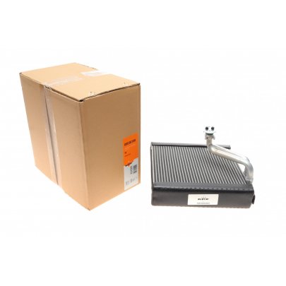 Випарник кондиціонера (245х235х50) Volkswagen Passat B6 / Фольксваген Пассат Б6 2005-2010 36158 NRF (Нідерланди)