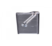 Випарник кондиціонера (245х235х50) Volkswagen Passat B6 / Фольксваген Пассат Б6 2005-2010 92371 NISSENS (Данія)