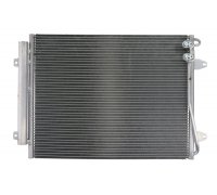 Радіатор кондиціонера (з осушувачем, 570x460x16) Volkswagen Passat B6 / Фольксваген Пассат Б6 2005-2010 VNA5226D AVA (Нідерланди)