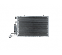 Радіатор кондиціонера (без осушувача, 570x460x16) Volkswagen Passat B6 / Фольксваген Пассат Б6 2005-2010 VNA5323 AVA (Нідерланди)