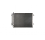 Радиатор кондиционера (с осушителем, 570x440x16) Volkswagen Passat B6 / Фольксваген Пассат Б6 1.8TSI / 2.0FSI 2005-2010 DCN32013 DENSO (Япония)