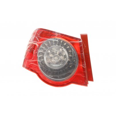 Фонарь задний левый (внешний) Volkswagen Passat B6 / Фольксваген Пассат Б6 2005-2010 714027570711 MAGNETI MARELLI (Италия)