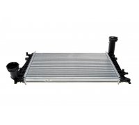 Радиатор интеркулера (400x615x32мм) Volkswagen Passat B6 / Фольксваген Пассат Б6 1.9TDI / 2.0TDI 2005-2010 818675 VALEO (Франция)