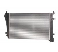 Радиатор интеркулера (400x615x32мм) Volkswagen Passat B6 / Фольксваген Пассат Б6 1.9TDI / 2.0TDI 2005-2010 DAA010TT THERMOTEC (Польша)