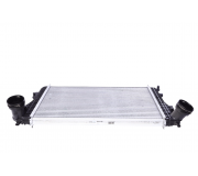 Радиатор интеркулера (406x615x32мм) Volkswagen Passat B6 / Фольксваген Пассат Б6 1.4TSI / 1.6TDI /1.8TSI / 1.9TDI / 2.0TDI / 2.0TFSI 2005-2010 CI161000P MAHLE (Австрия)