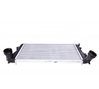 Радиатор интеркулера (406x615x32мм) Volkswagen Passat B6 / Фольксваген Пассат Б6 1.4TSI / 1.6TDI /1.8TSI / 1.9TDI / 2.0TDI / 2.0TFSI 2005-2010 CI161000P MAHLE (Австрия)