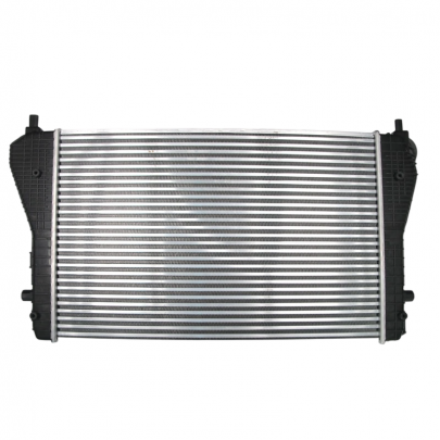 Радиатор интеркулера (406x615x32мм) Volkswagen Passat B6 / Фольксваген Пассат Б6 1.4TSI / 1.6TDI /1.8TSI / 1.9TDI / 2.0TDI / 2.0TFSI 2005-2010 TP.15.96.715 TEMPEST (Тайвань)