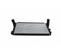 Радиатор интеркулера (400x615x32мм) Volkswagen Passat B6 / Фольксваген Пассат Б6 1.6TDI / 2.0TDI 2005-2010 58004306 VAN WEZEL (Бельгия)