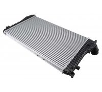 Радиатор интеркулера (400x615x32мм) Volkswagen Passat B6 / Фольксваген Пассат Б6 1.6TDI / 2.0TDI 2005-2010 CNG-VW-021 NTY (Польша)