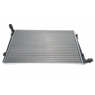 Радиатор охлаждения (408x648x32мм) Volkswagen Passat B6 / Фольксваген Пассат Б6 1.9TDI 2005-2010 11210767101 VIKA (Тайвань)