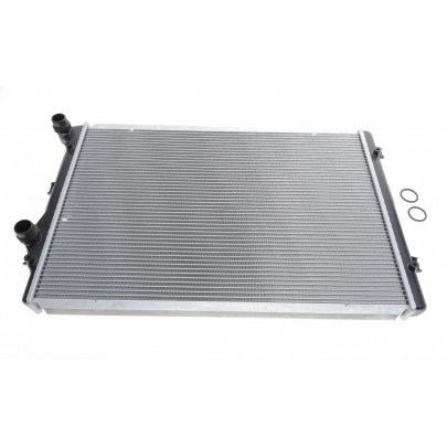 Радиатор охлаждения (430x650x32мм) Volkswagen Passat B6 / Фольксваген Пассат Б6 1.4TSI / 1.8TSI 2005-2010 53816 NRF (Нидерланды)