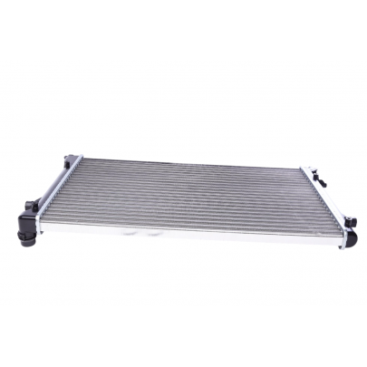 Радиатор охлаждения (415x650x23мм) Volkswagen Passat B6 / Фольксваген Пассат Б6 1.6FSI 2005-2010 CR30001S MAHLE (Австрия)