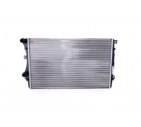 Радиатор охлаждения (388x648x26мм) Volkswagen Passat B6 / Фольксваген Пассат Б6 1.4TSI 2005-2010 VNA2206 AVA (Нидерланды)