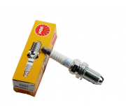 Свічка запалювання Volkswagen Golf 5 / Фольксваген Гольф 5 1.4 / 1.6 / 2.0 (бензин) 2003-2009 2397 NGK (Японія)