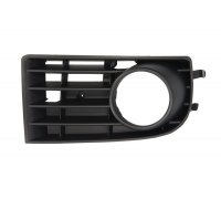 Решетка в бампер правая (под противотуманку) Volkswagen Golf 5 / Фольксваген Гольф 5 2003-2009 6502-07-9524996P BLIC (Польша)