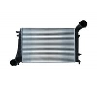 Радиатор интеркулера (401x617x32мм) Volkswagen Golf 5 / Фольксваген Гольф 5 2003-2009 7750041 KAMOKA (Польша)