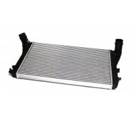 Радиатор интеркулера (406x615x32мм) Volkswagen Golf 5 / Фольксваген Гольф 5 2003-2009 VNA4306 AVA (Нидерланды)