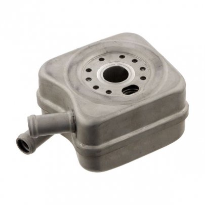 Радиатор масляный / теплообменник (56x92x92) Volkswagen Golf 5 / Фольксваген Гольф 5 1.4 (бензин) 2003-2009 30931110 SWAG (Германия) Радиатор масляный / теплообменник (56x92x92) Volkswagen Golf 5 / Фольксваген Гольф 5 1.4 (бензин) 2003-2009 30931110 SWAG (Германия)