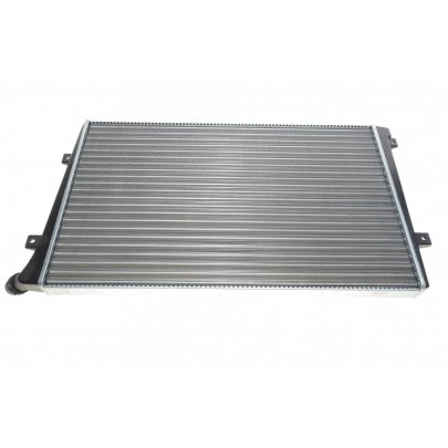 Радиатор охлаждения (650x408x32мм) Volkswagen Golf 5 / Фольксваген Гольф 5 1.9TDI 2003-2009 11210767101 VIKA (Тайвань)