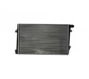 Радиатор охлаждения (650x408x32мм) Volkswagen Golf 5 / Фольксваген Гольф 5 1.9TDI 2003-2009 3L121060 AND (Украина)