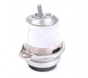 Подушка двигуна передня Volkswagen Touareg 2 / Фольксваген Туарег 2 2010-2018 7P6199131D VW (Німеччина)