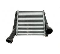 Радіатор інтеркулера правий (50x288x300мм) Volkswagen Touareg 2 / Фольксваген Туарег 2 3.0 V6 TDI 2010-2018 344745 KALE OTO RADYATÖR (Туреччина)