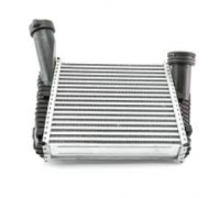 Радіатор інтеркулера лівий (50x277x290мм) Volkswagen Touareg 2 / Фольксваген Туарег 2 3.0 V6 TDI 2010-2018 818814 VALEO (Франція)