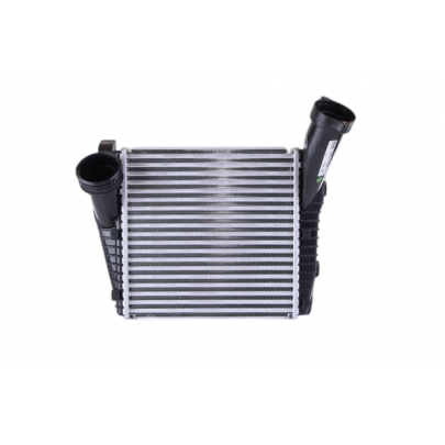 Радіатор інтеркулера правий (50x277x290мм) Volkswagen Touareg 2 / Фольксваген Туарег 2 3.0 V6 TDI 2010-2018 96687 NISSENS (Данія)