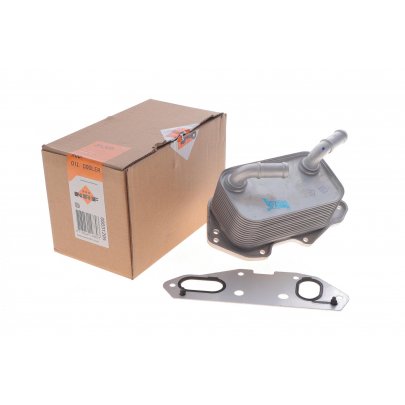 Радиатор масляный / теплообменник (79x141x61мм) Volkswagen Touareg 2 / Фольксваген Туарег 2 3.0 V6 TSI Hybrid 2010-2018 31205 NRF (Нидерланды)